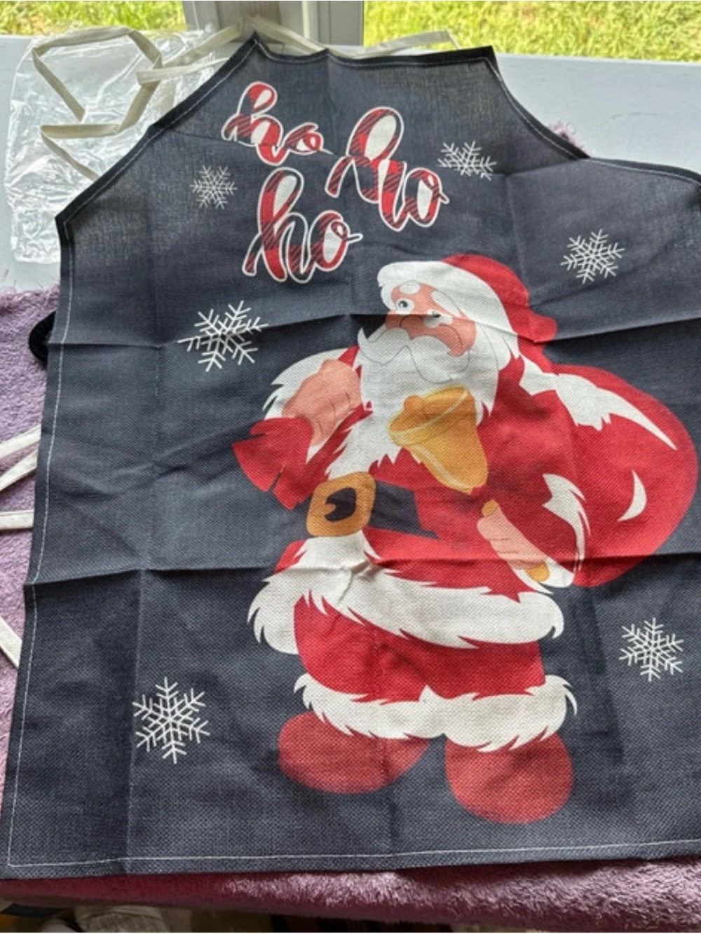 Source Unknown Black and Red Santa Holiday Apron